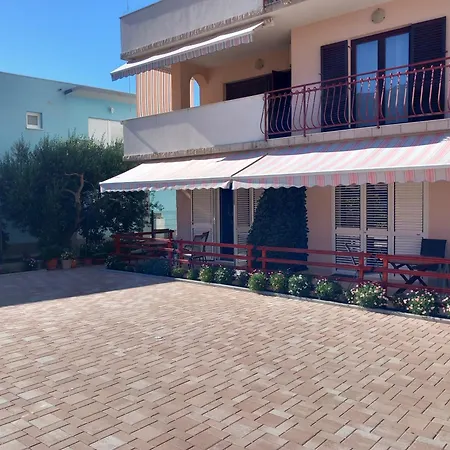 Relax And Enjoy Stobrec Apartamento