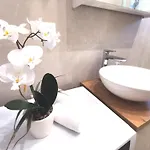 Relax And Enjoy Stobrec 아파트